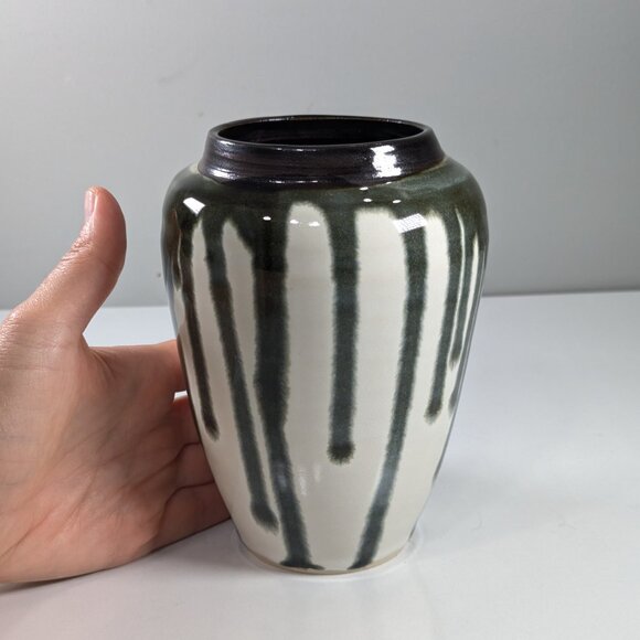Handmade pottery vase in black and white, dark green drip, gothic home decor - Picture 8 of 9